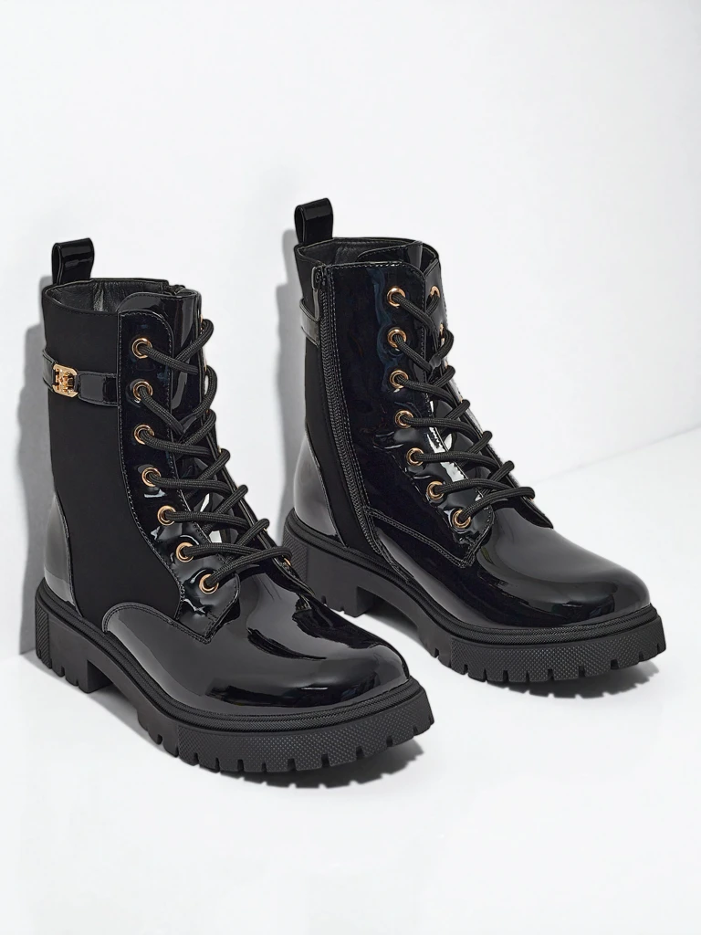 Боти с връзки от еко матова и лакирана кожа Alvinea