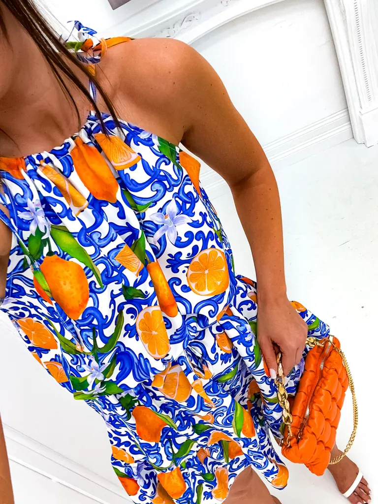 Royalfashion Дамска мини рокля с тънки презрамки и колан на талията с модерни оранжеви принтове