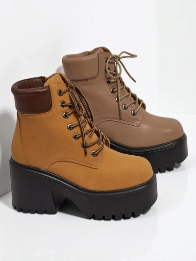 Дамски боти от еко велур на ток и платформа Tavlissa