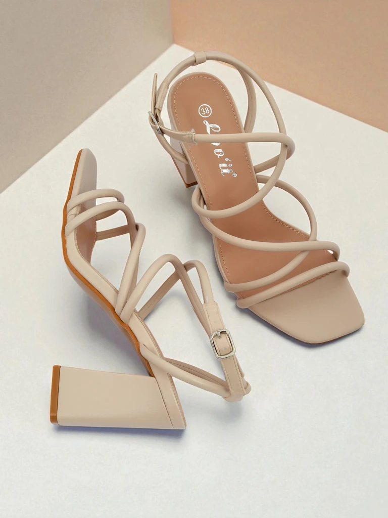 Royalfashion Дамски сандали с дебел ток Elysia