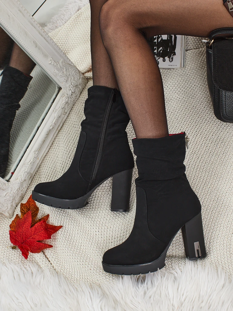 Дамски боти до глезена от еко кожа, матови, на ток Nivarelle