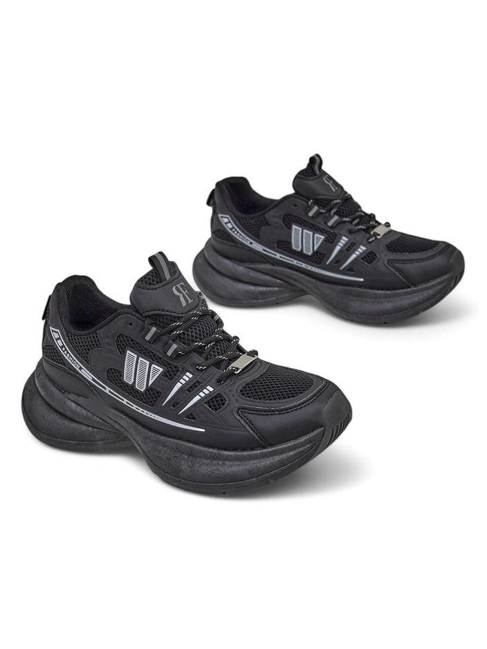 Дамски спортни обувки Royalfashion Hypatia черни с плосък ток 5 см