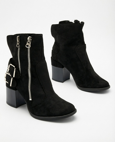 Royalfashion Дамски черни ботуши с украса Feirrgo