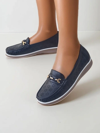 Royalfashion Дамски перфориран мокасини Cerro