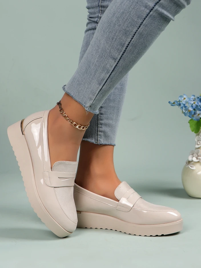 Royalfashion Дамски патентован мокасини Afidale