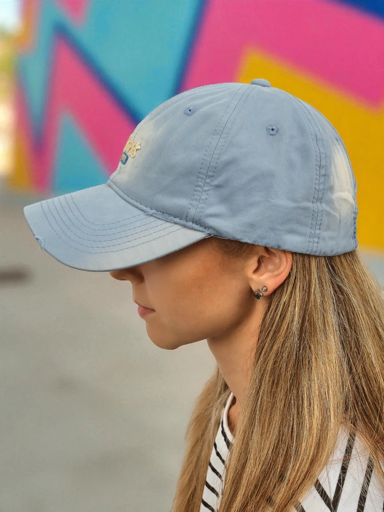 Royalfashion Шапка с козирка Paris 1976