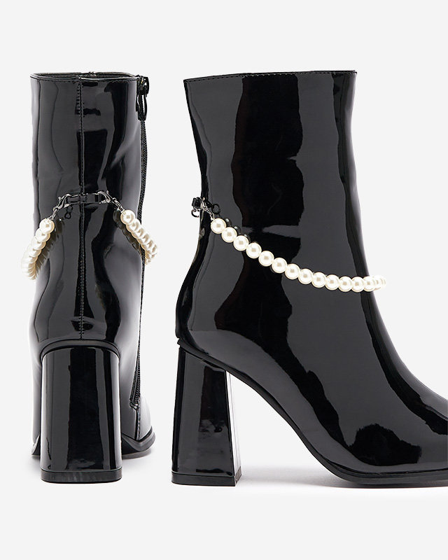 Черни лакирани дамски ботуши на висок ток Rassla- Обувки