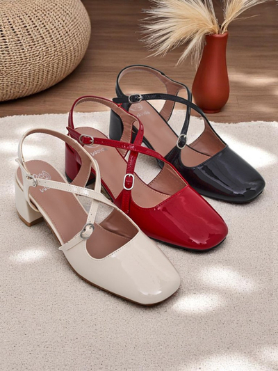 Royalfashion Дамски обувки на нисък ток с декоративни каишки Lollita