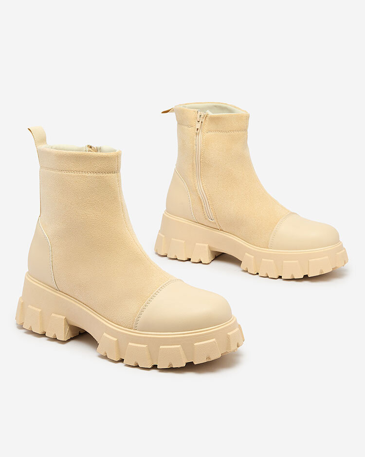 Royalfashion Дамски ботуши с плосък ток в кремав цвят Leffoi