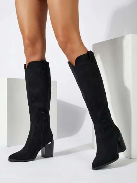 Дамски еко велурени ботуши на ток Ferrevi