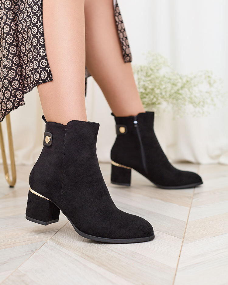 Royalfashion Дамски ботуши с нисък ток в черно Dogdas