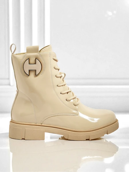 Лакирани дамски боти с връзки Kalen