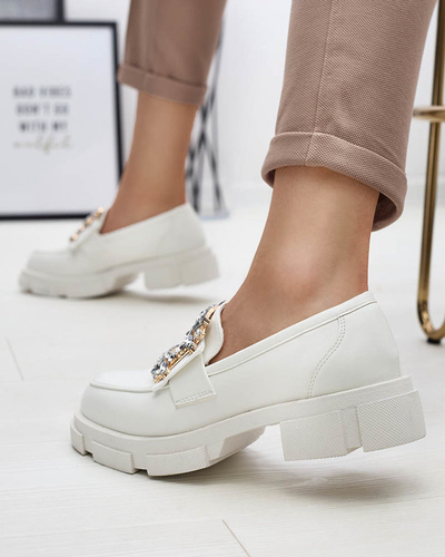 OUTLET Бели дамски мокасини със златен орнамент Coriol - Обувки