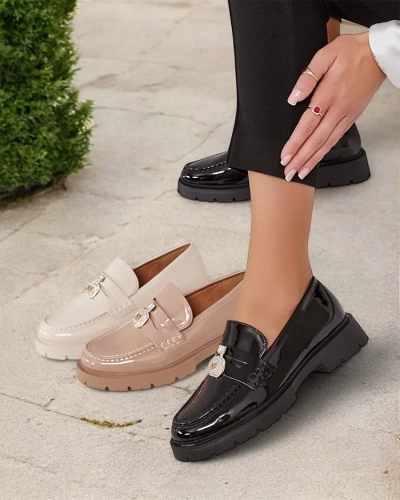 Royalfashion Дамски мокасини с лак Bemies