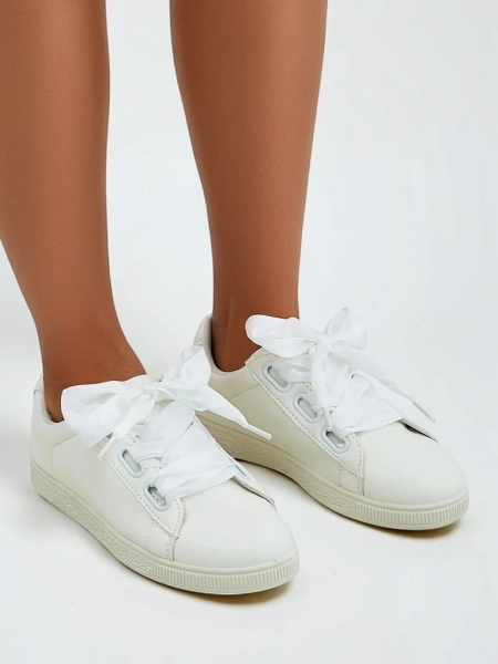 Royalfashion Дамски еко-кожени маратонки с декоративни връзки Ети