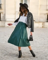 Тъмнозелено