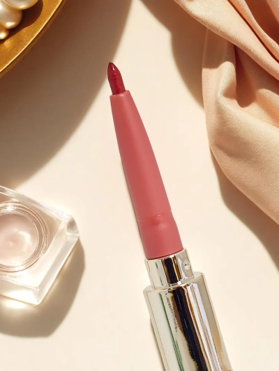 Течно червило и молив за устни 2-в-1 Ягодов мус