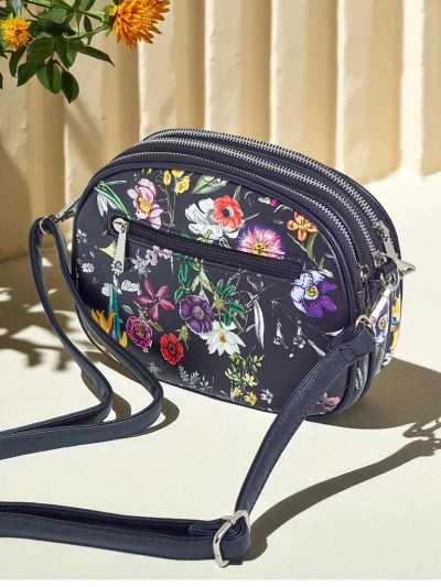 Royalfashion Дамска малка чанта от еко кожа Floriana