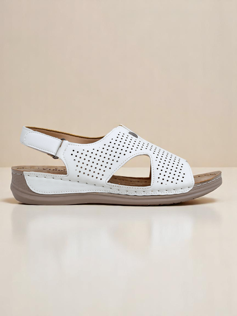 Royalfashion Дамски ажурни сандали Leminni