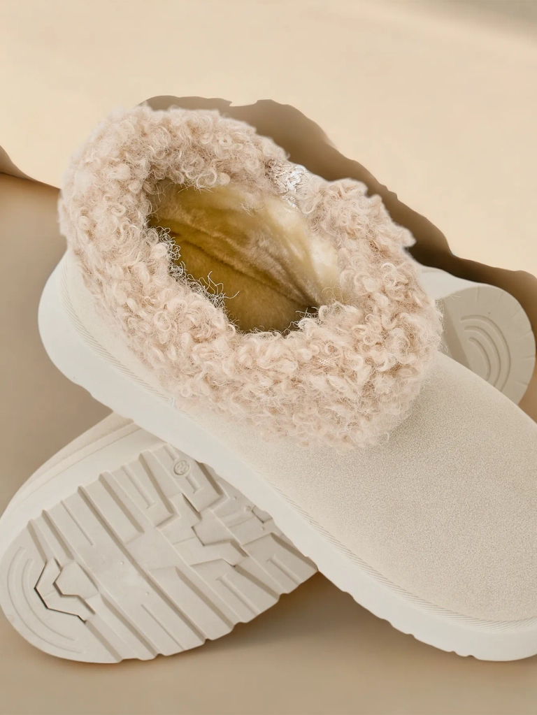 Дамски снежни ботуши Royalfashion с козина Rovvoy