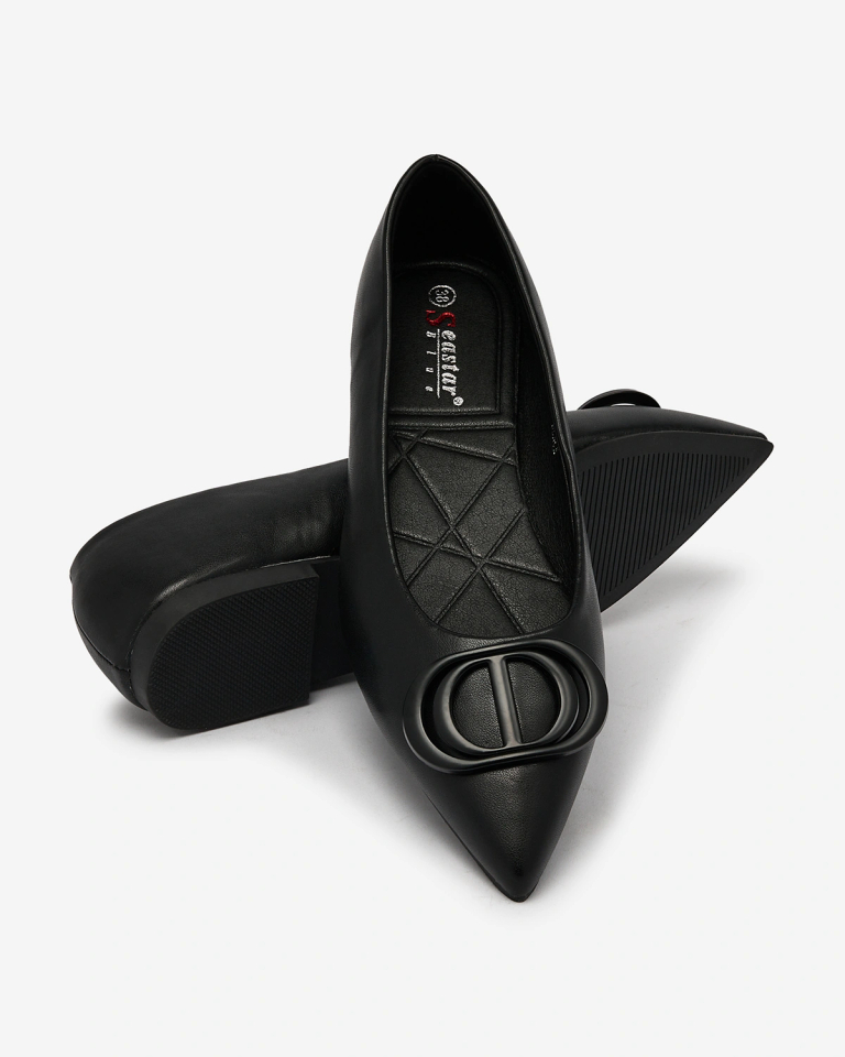 Royalfashion Черни дамски балерини със заострен връх и украса на носа Manixy