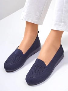 Тъмносиньо