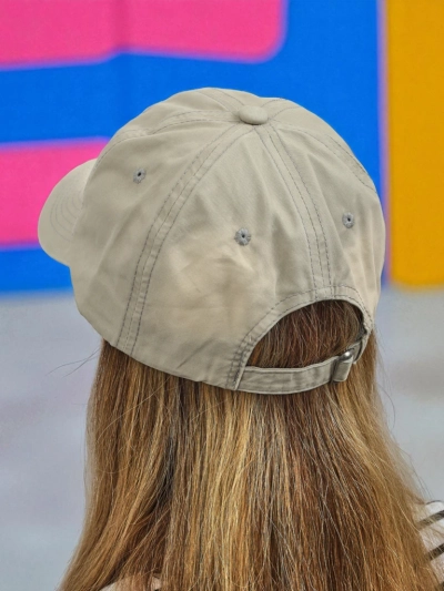 Royalfashion Шапка с козирка Paris 1976