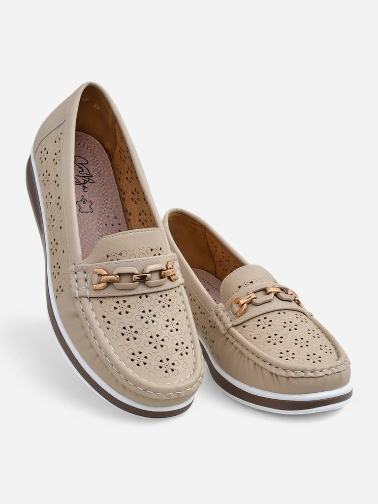 Royalfashion Женски перфориран мокасини Cerro
