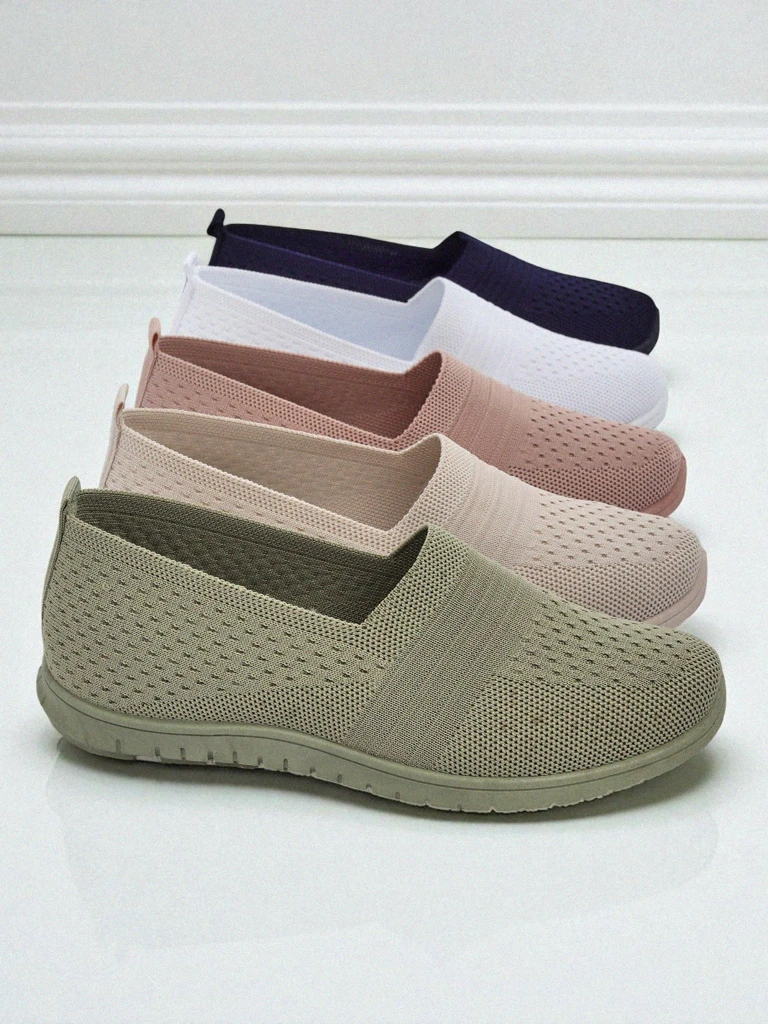 Дамски мокасини Gaia Verde – удобни зелени обувки от плат на равна подметка