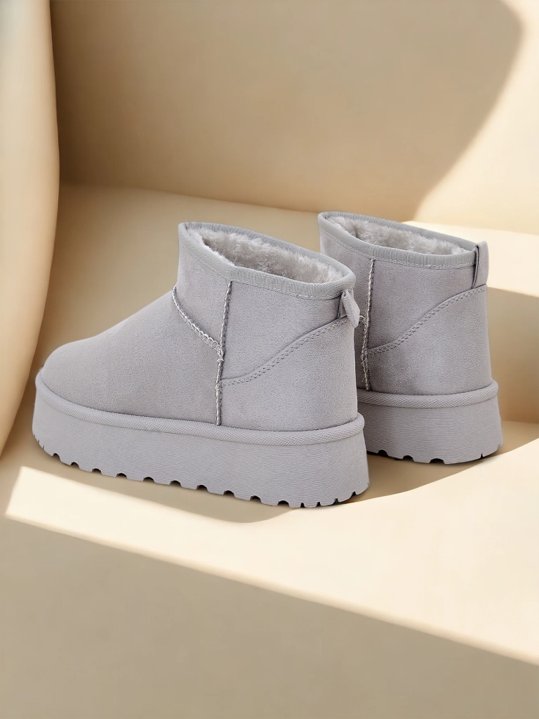 Royalfashion Къси дамски снежни ботуши а'ла Фофио