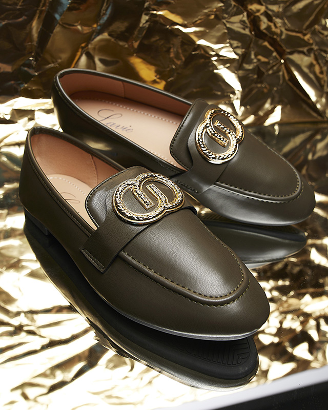 Тъмнозелени дамски мокасини със златна украса Uletta - Обувки