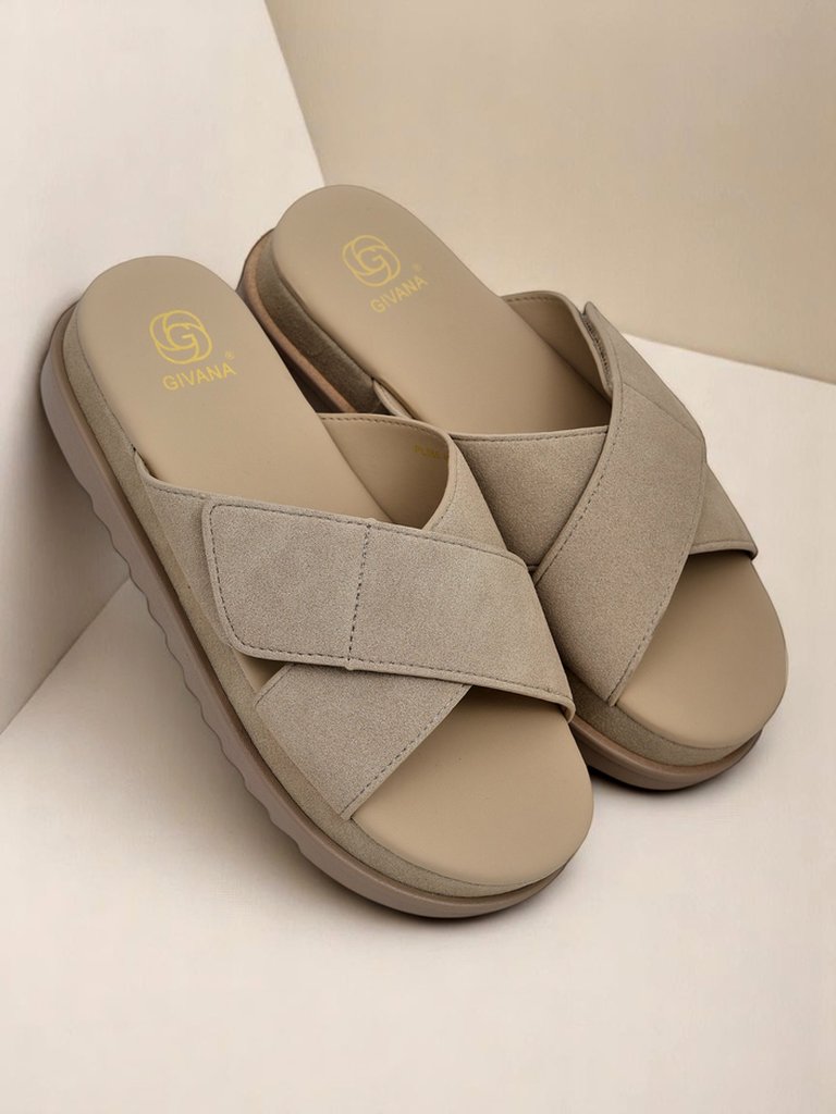 Royalfashion Дамски равни чехли Evre