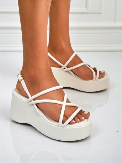 Royalfashion Дамски сандали на котурн Skyline Straps