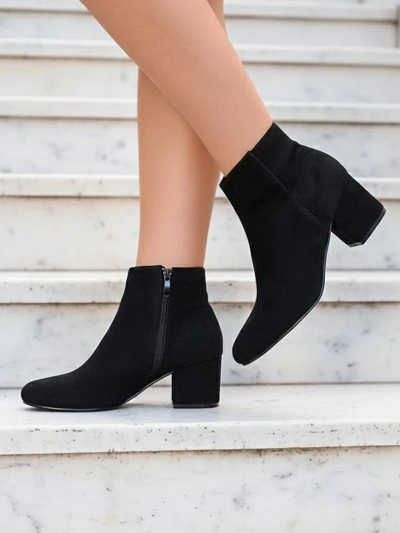 Royalfashion Черни дамски ботуши с нисък ток Referra