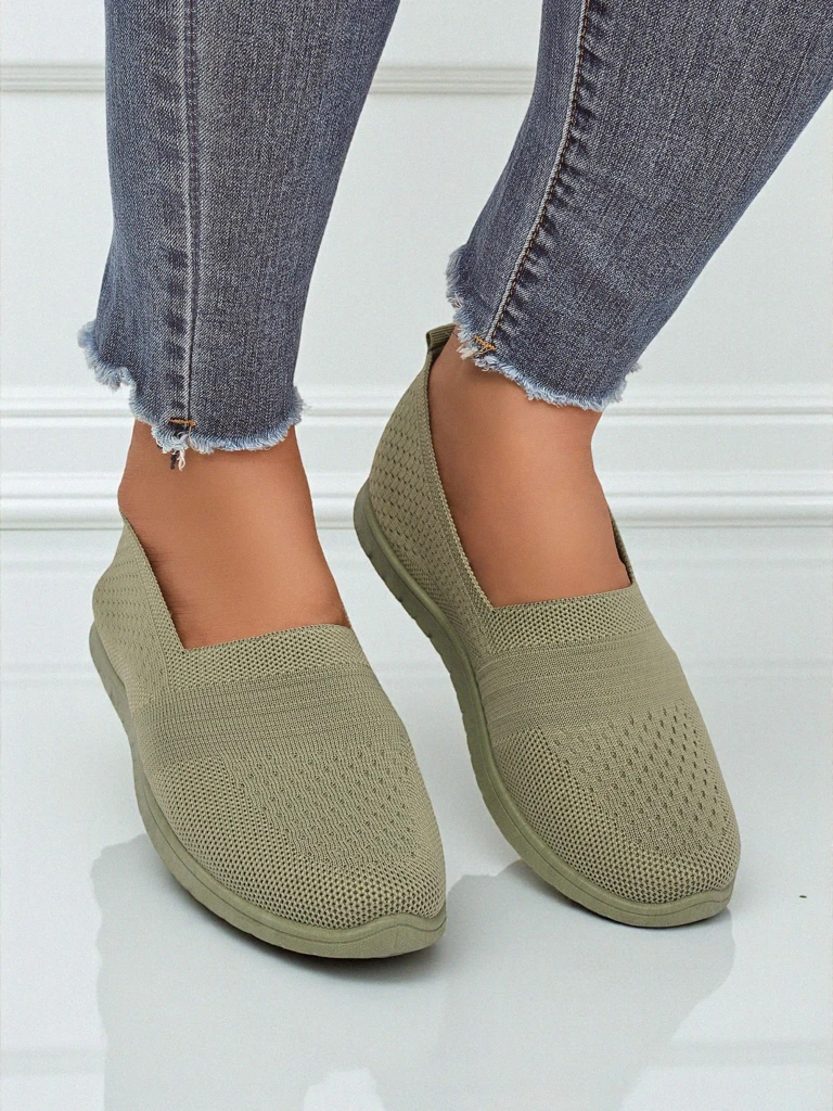 Дамски мокасини Gaia Verde – удобни зелени обувки от плат на равна подметка