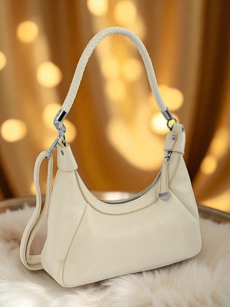 Royalfashion Малка дамска чанта от еко кожа с декоративна каишка Lacquea