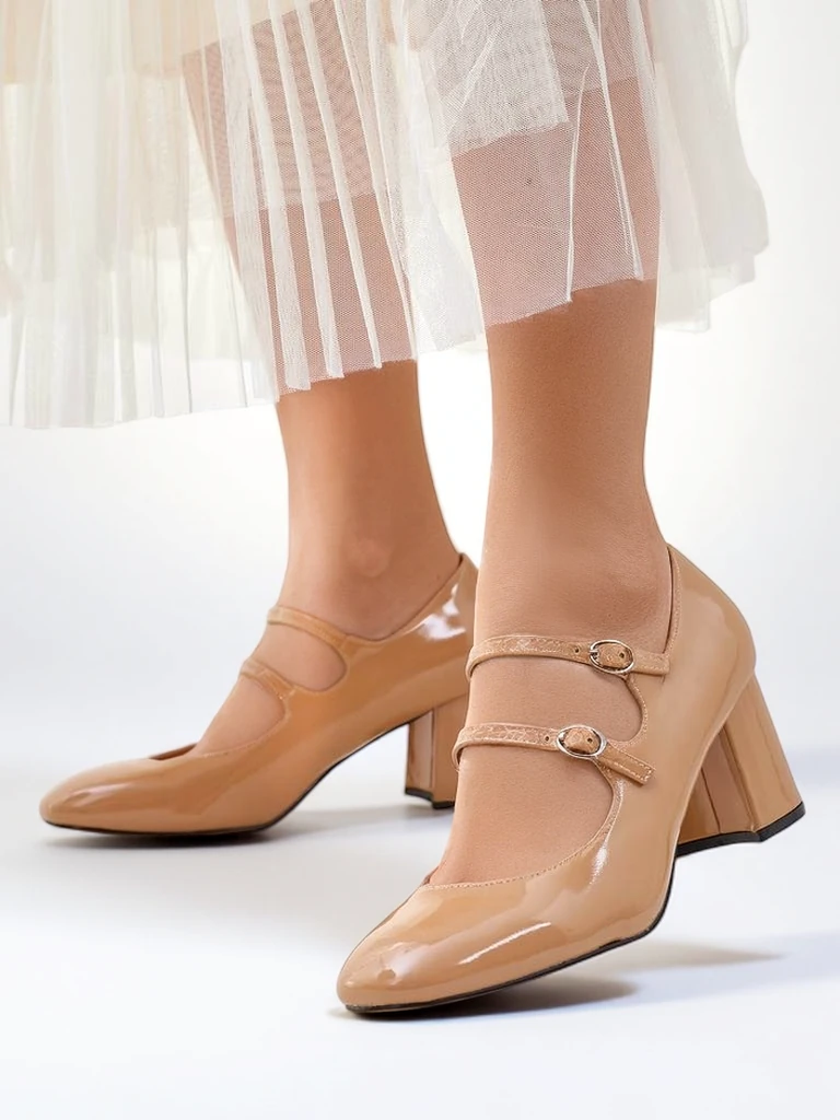 Обувки с токчета от лакова кожа за жени с презрамки Ovinna