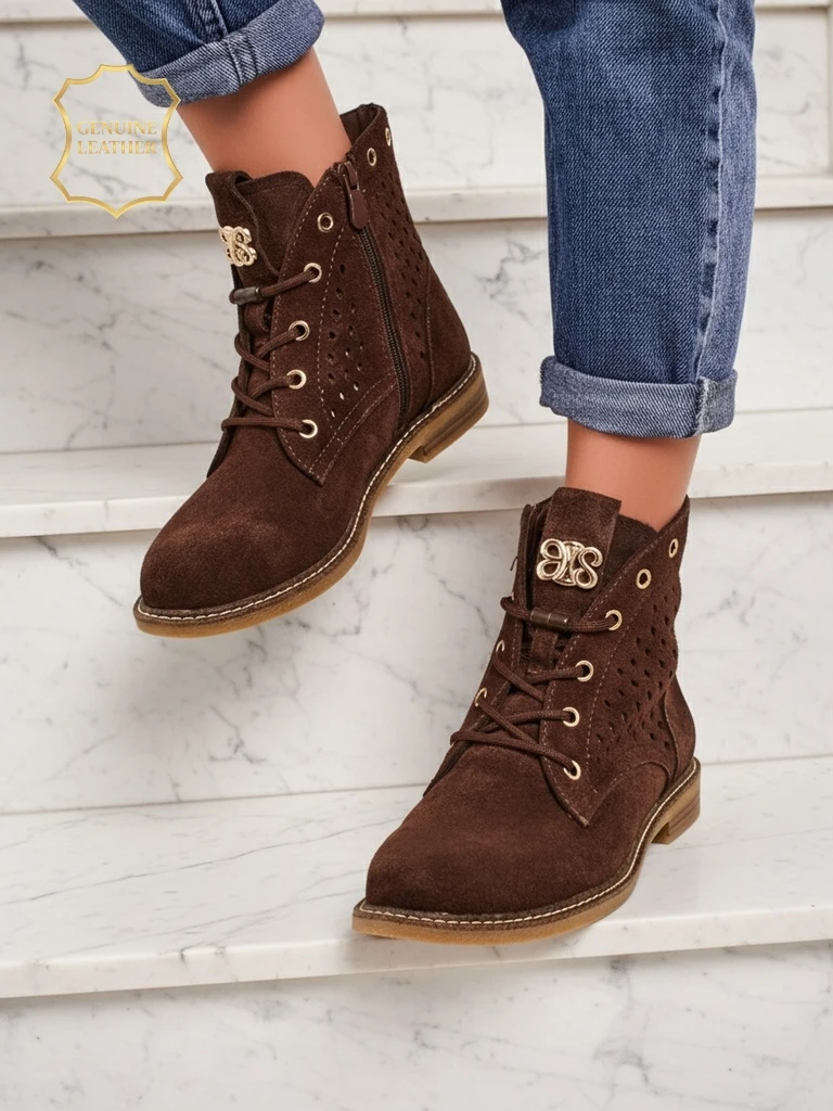 Aurelia Кафяви Велурени Боти с Подплата Ажурни Елегантни 2,5см