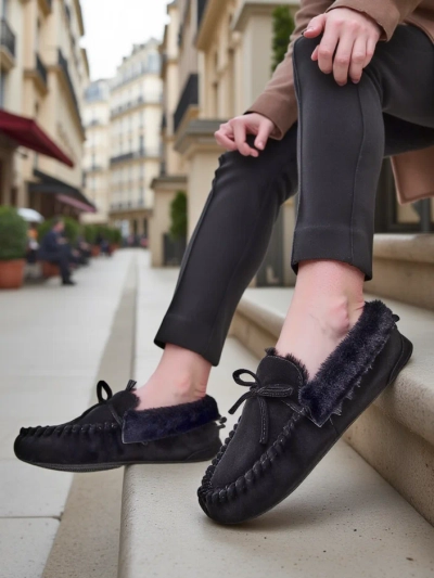 Royalfashion Дамски мокасини с косъм Актики