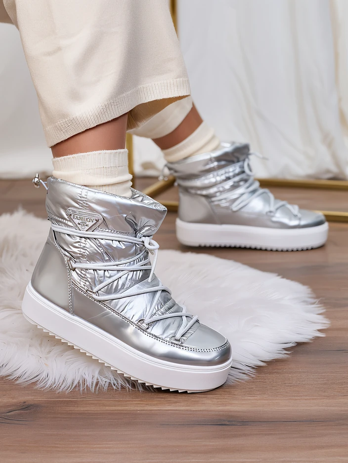 Royalfashion Дамски сребристи ботуши Vevnose slip-on a'la snow boots