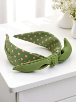 тъмнозелено