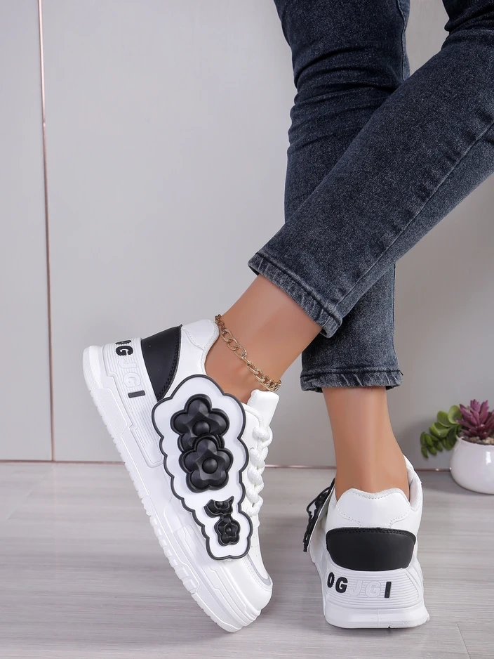 Royalfashion Женски кецове с декоративна горна част Nendales