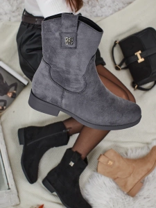 гълъбово сиво