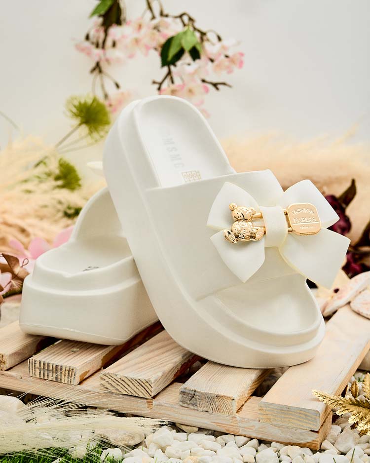 Royalfashion Дамски гумени джапанки с декоративна панделка Apis