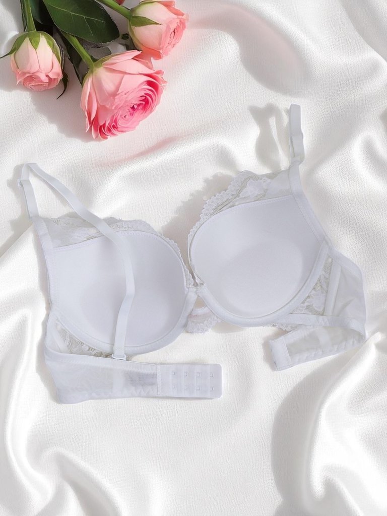 Royalfashion Дамски повдигащ сутиен с дантела Luna Push-Up