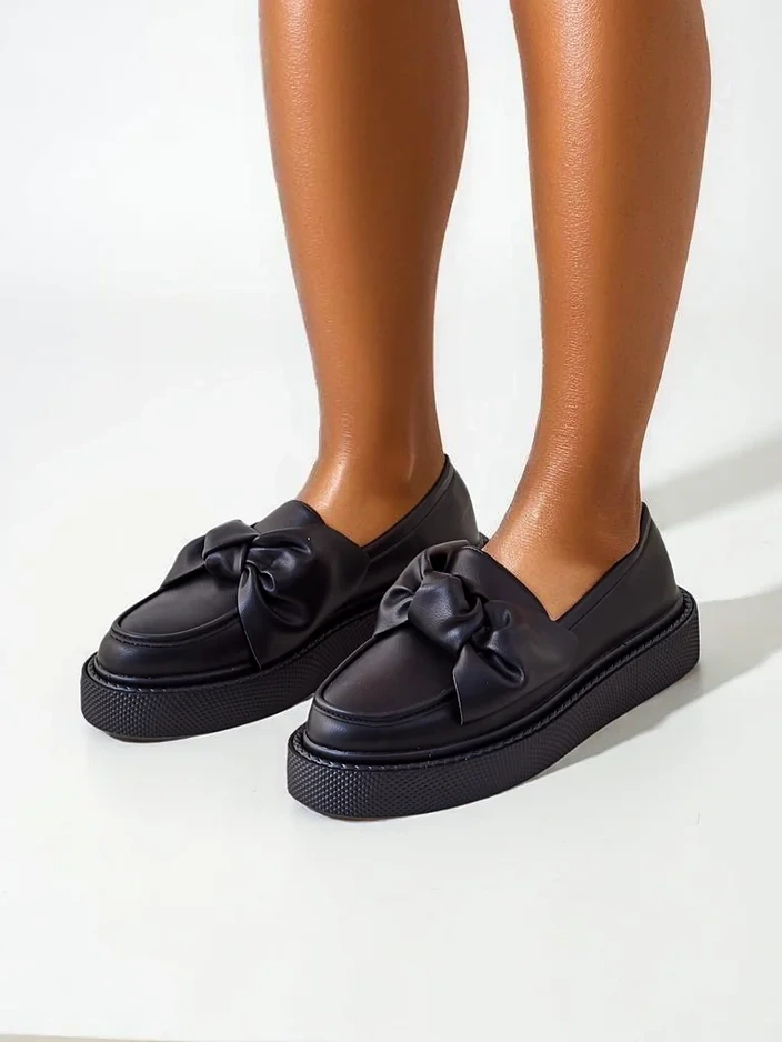 Royalfashion Елегантни дамски мокасини с панделка Ortto