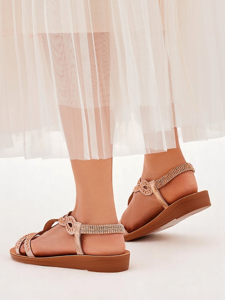 Royalfashion Дамски сандали с декоративни каишки Lola Grace