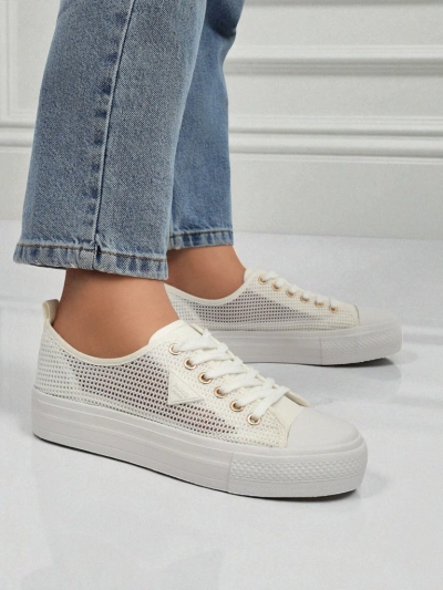 Дамски бели кецове Ariadne Mesh – дишащи кецове на плоска подметка