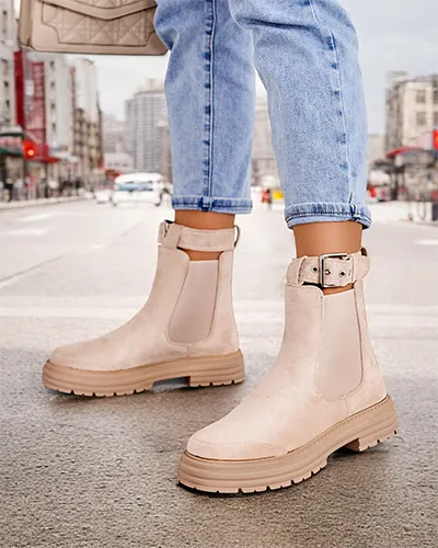 Дамски ботуши на Royalfashion с декоративна каишка Ozzoas