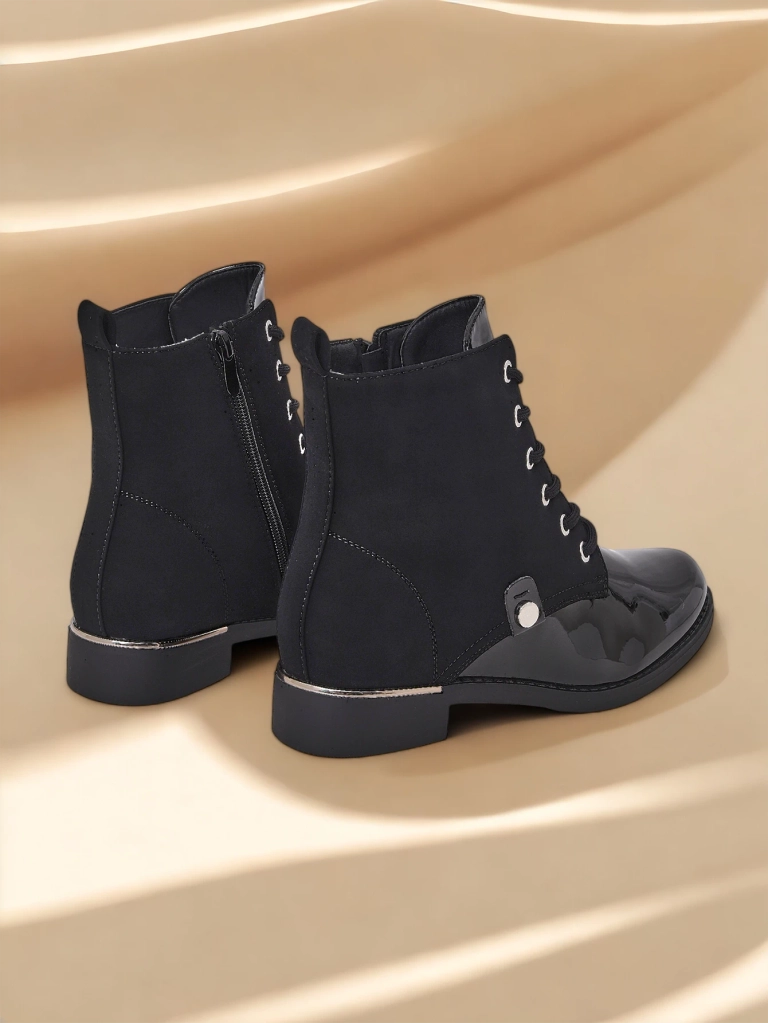 Дамски боти на връзки от Royalfashion Safalle